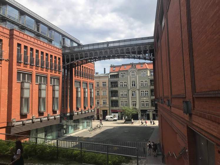 received_366554473983718